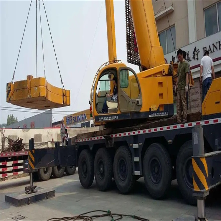 海兴县当地吊车出租|机器吊装|75吨|工厂搬迁服务